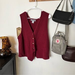 Red Button Vest (1X)